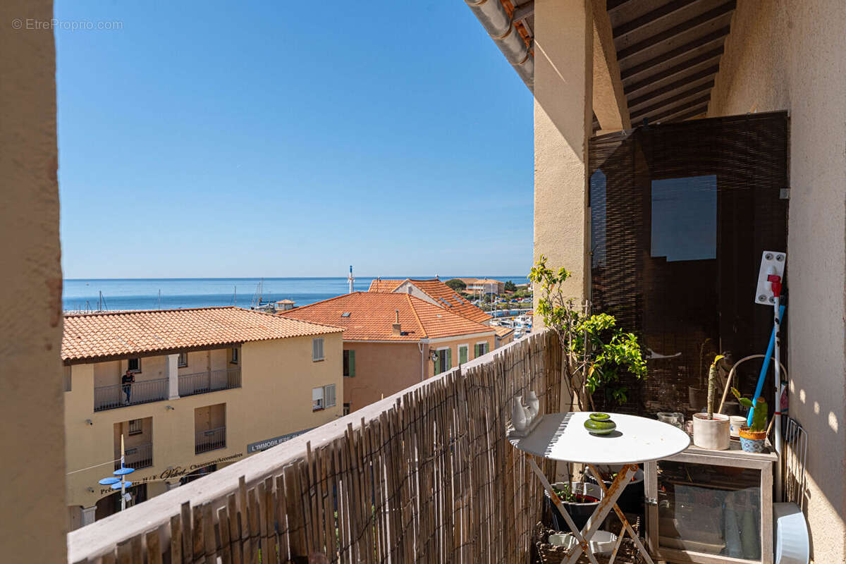 Appartement à SAUSSET-LES-PINS