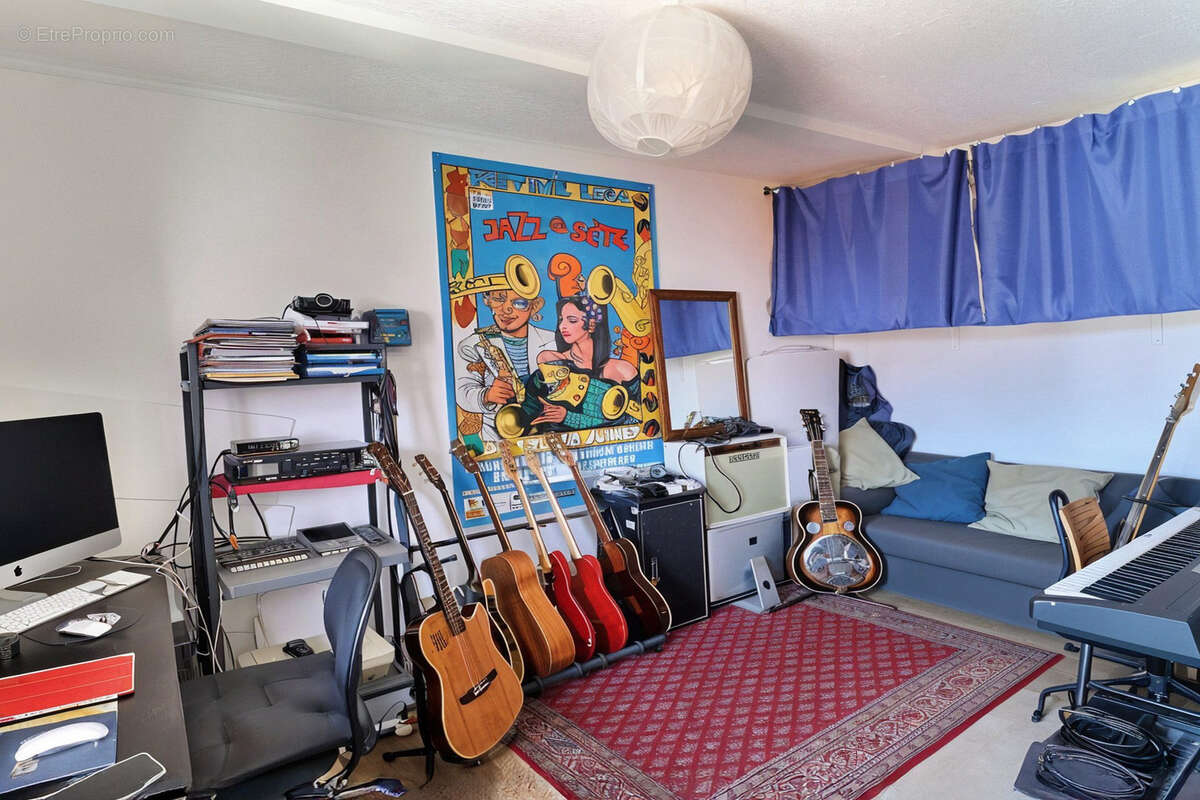 Appartement à SAINT-GENIS-LAVAL