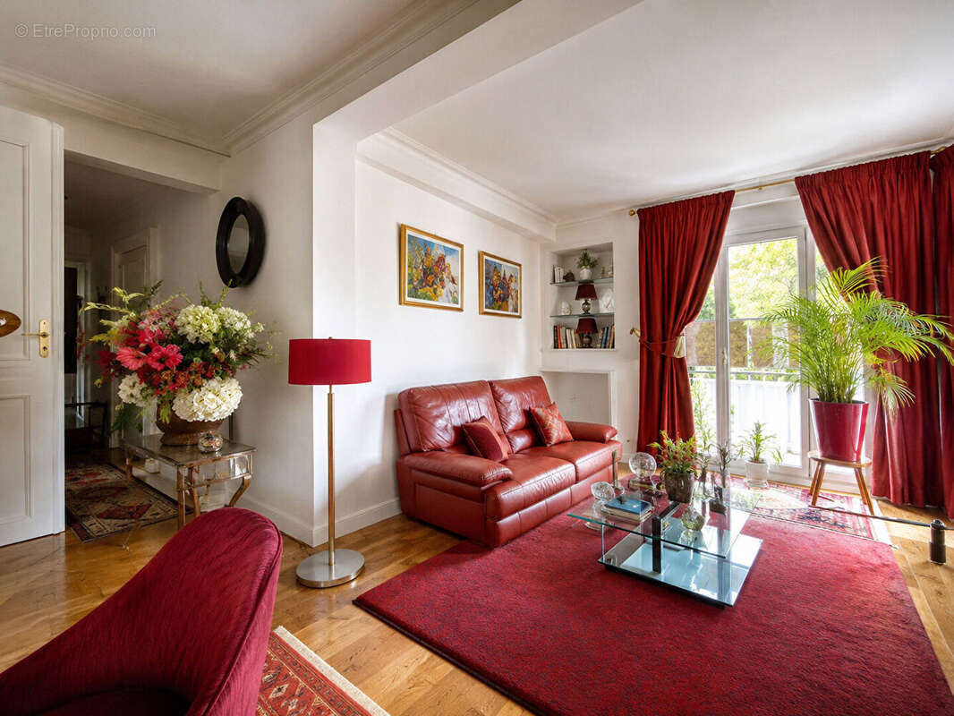 Appartement 6 pièces à vendre à Reims Boulevard de la Paix - 98.42 m², balcon , garage - photo 3