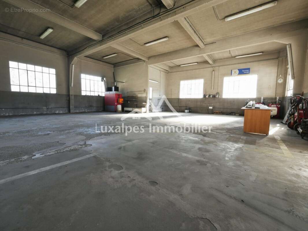 Commerce à LE GRAND-BORNAND