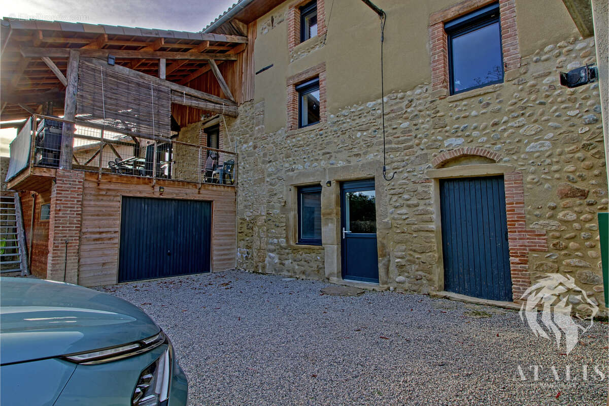 Maison à SAINT-LATTIER