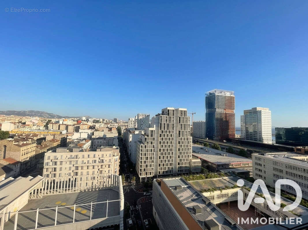 Appartement 80 m² à Marseille-2e  - photo 4