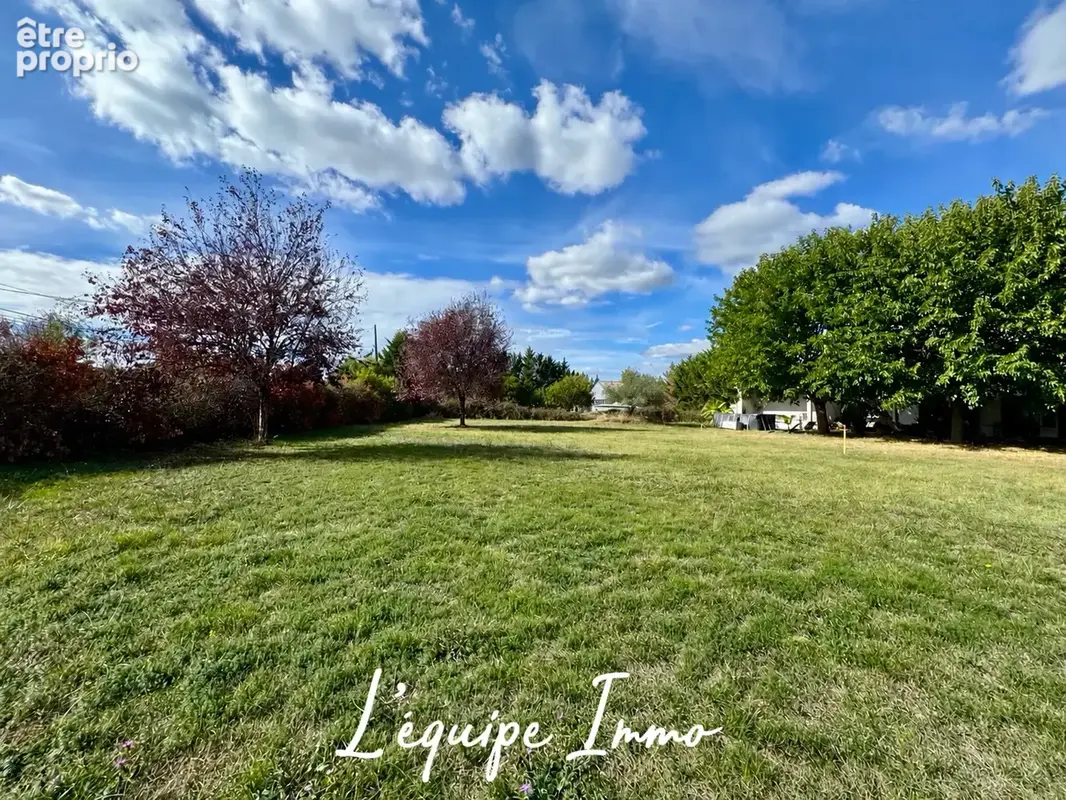 TERRAIN PLAT 820 m2 environ - photo 2