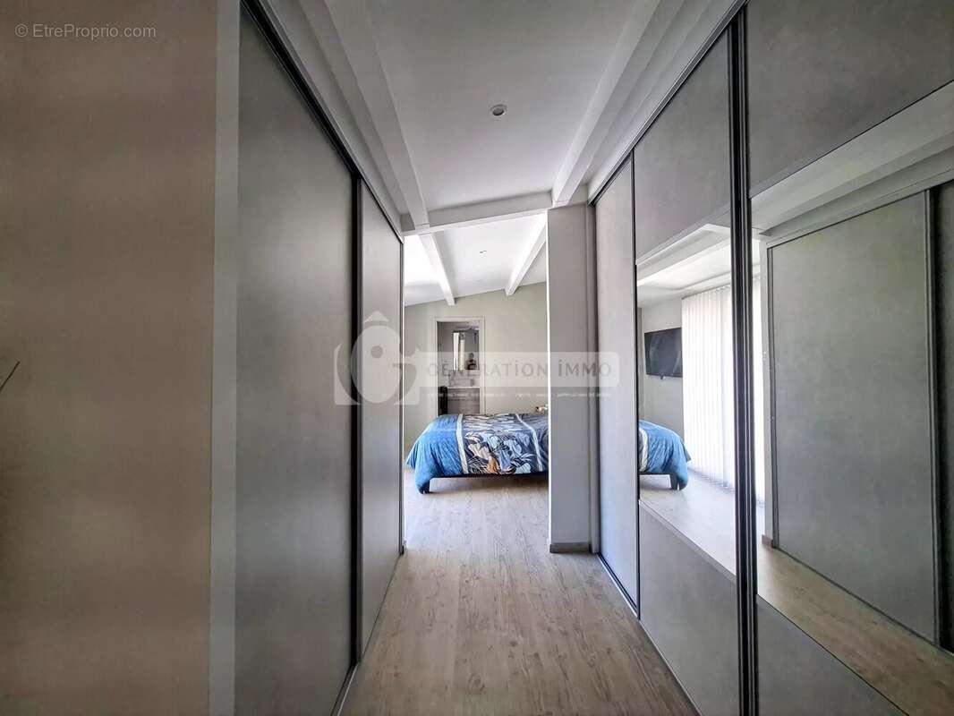 Villa de plain-pied avec piscine à Fontvieille - photo 19