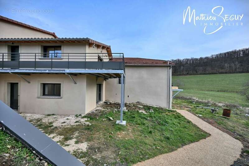 Appartement à THURINS