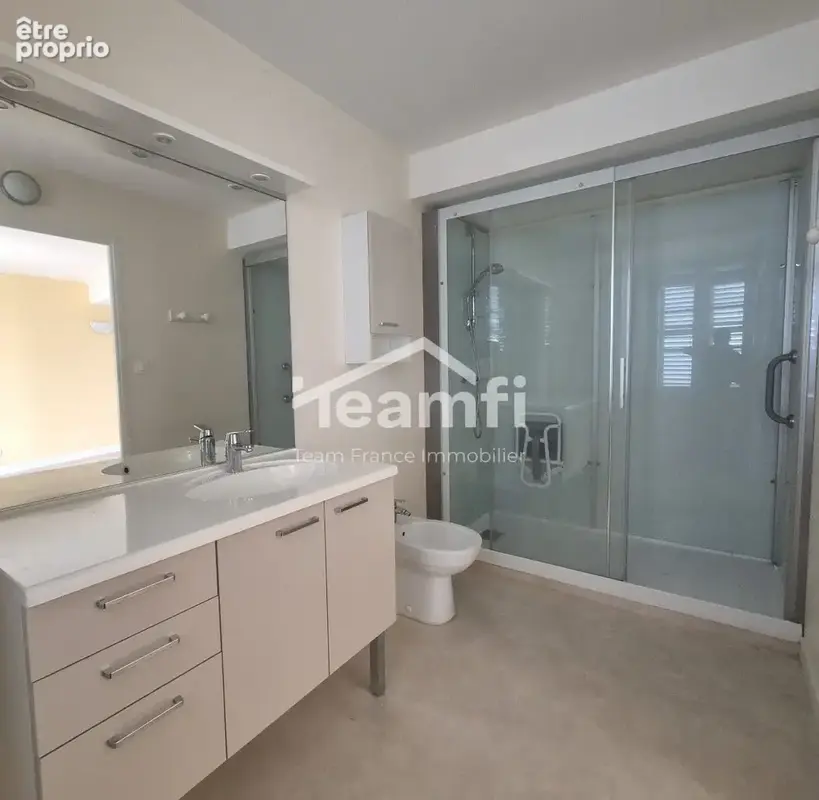 Appartement 180 m² à vendre à Thiers (63300) - photo 2