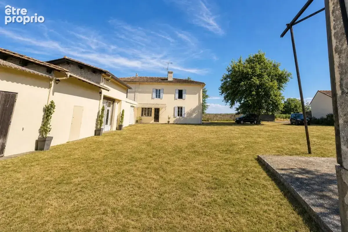 Maison de 8 pièces de 280 m² à Puisseguin - photo 11