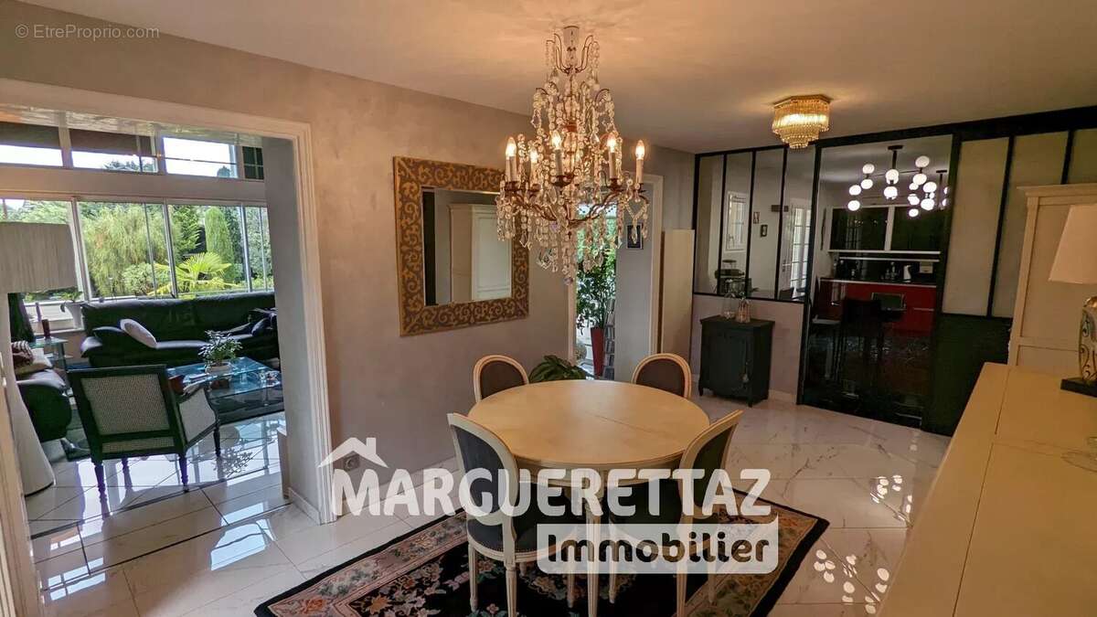 Maison à CRANVES-SALES