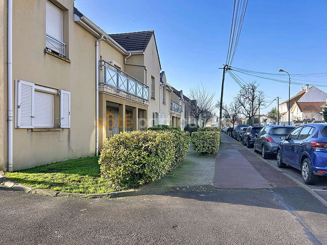 Maison à SAINT-MAUR-DES-FOSSES