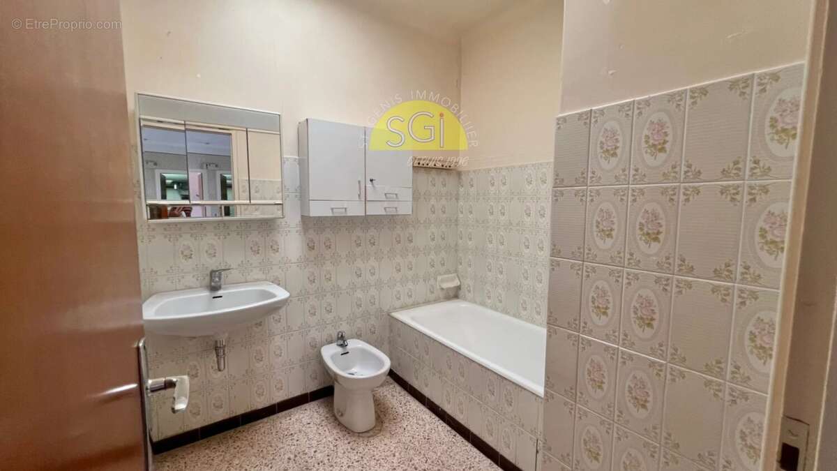Villa de Plain-pied sur 250 m2 de terrain - photo 10