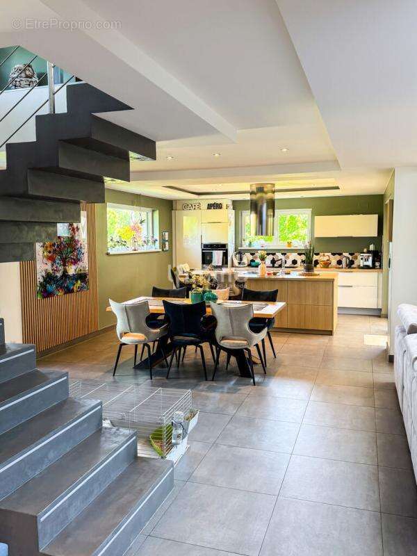 Maison d'Exception de 187m2 avec Piscine intérieure - photo 7