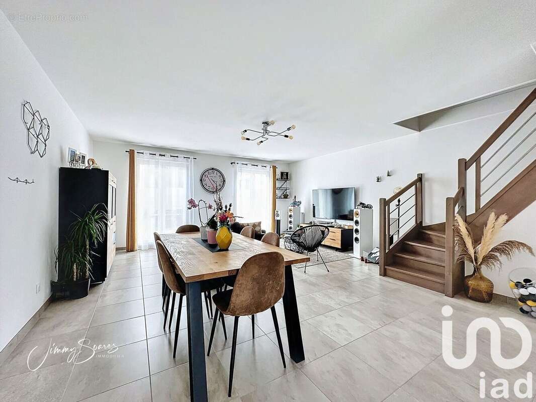 Photo 2 - Maison à LA QUEUE-EN-BRIE