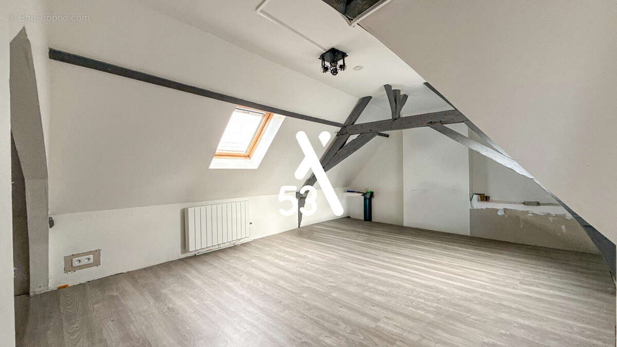 Maison à SAINT-MARTIN-AU-LAERT