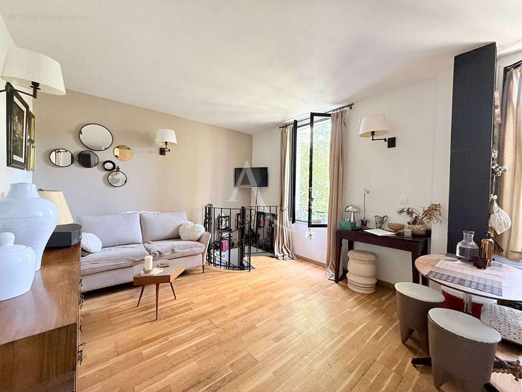 Appartement à NOGENT-SUR-MARNE