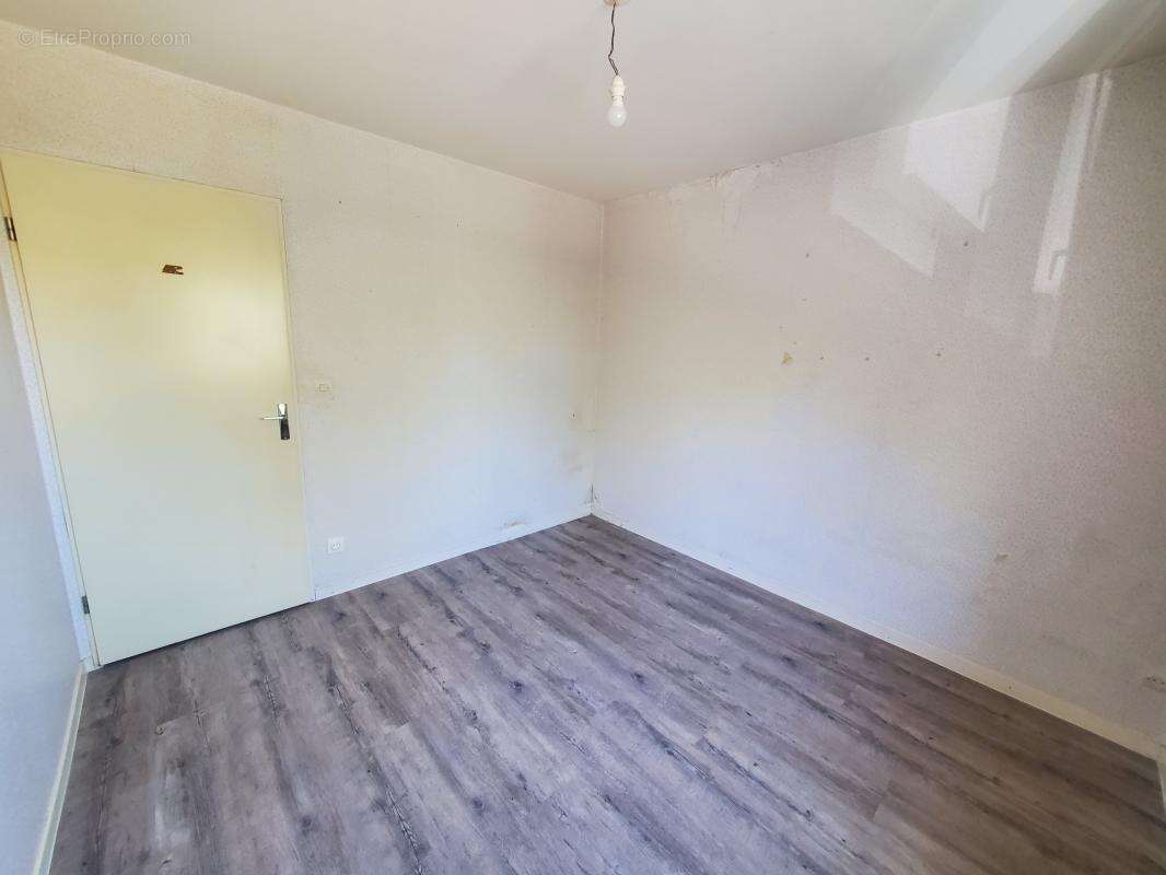 Bel appartement de type 3 de 65.80m² proximité  Polyclinique - photo 13