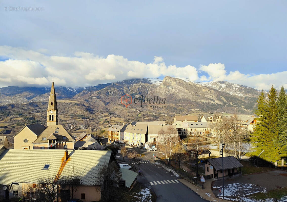 Appartement à SAINT-LEGER-LES-MELEZES