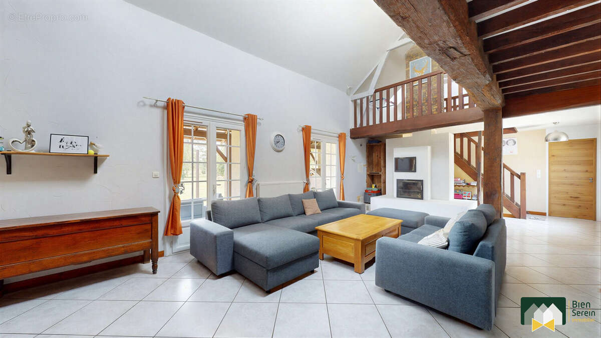 Maison à LUPLANTE