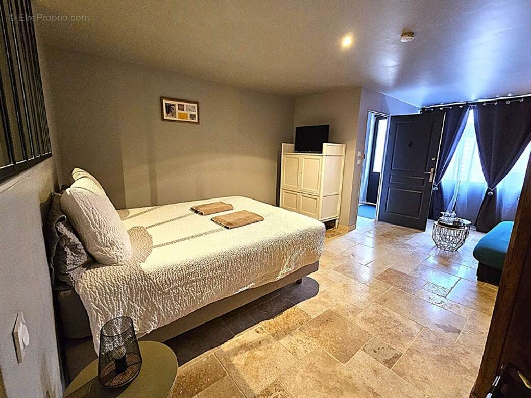Appartement 550 m² à Rochefort-En-Valdaine  - photo 23