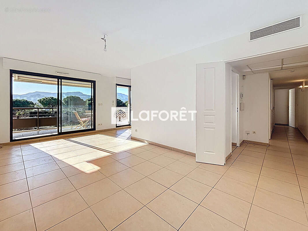 Appartement à MARSEILLE-8E