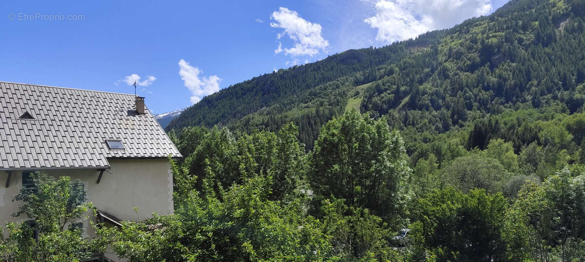 Appartement à PELVOUX
