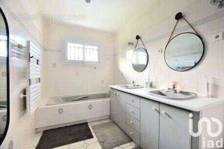 Photo 8 - Maison à LE TAILLAN-MEDOC