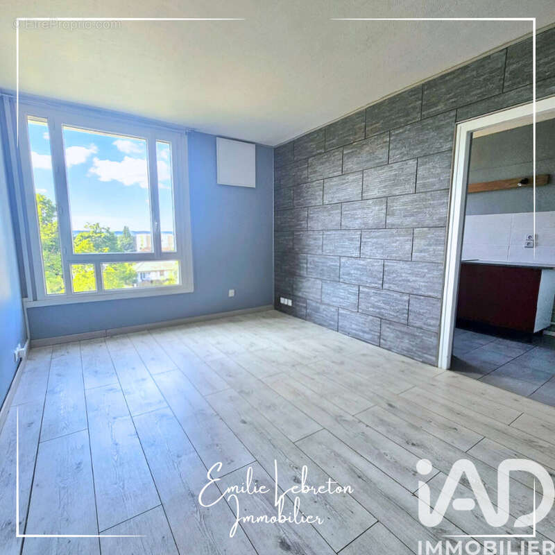 Photo 2 - Appartement à SAINT-PIERRE-LES-ELBEUF