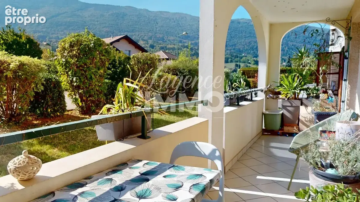 Appartement type 2 proche du centre ville avec terrasse - photo 1