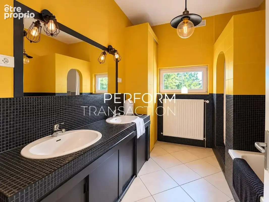 Fontaine – maison de ville 190 m² avec piscine et jardin - photo 9