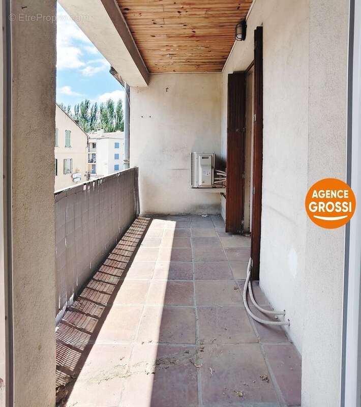 Appartement 54 m² à Salernes  - photo 4