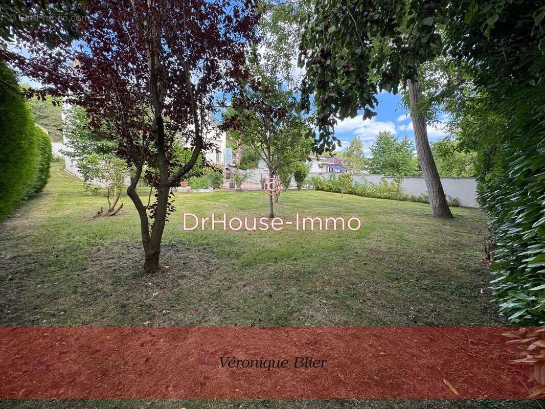 Maison à VAUX-SUR-SEINE