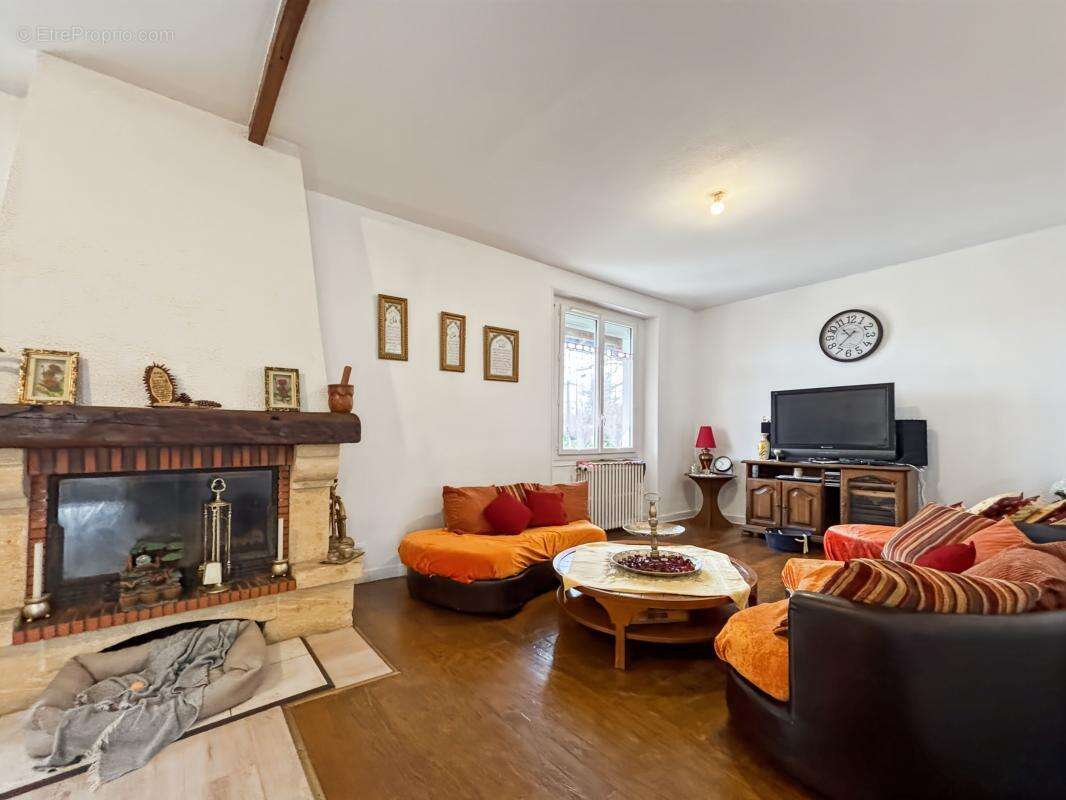 Maison à RAZAC-SUR-L&#039;ISLE