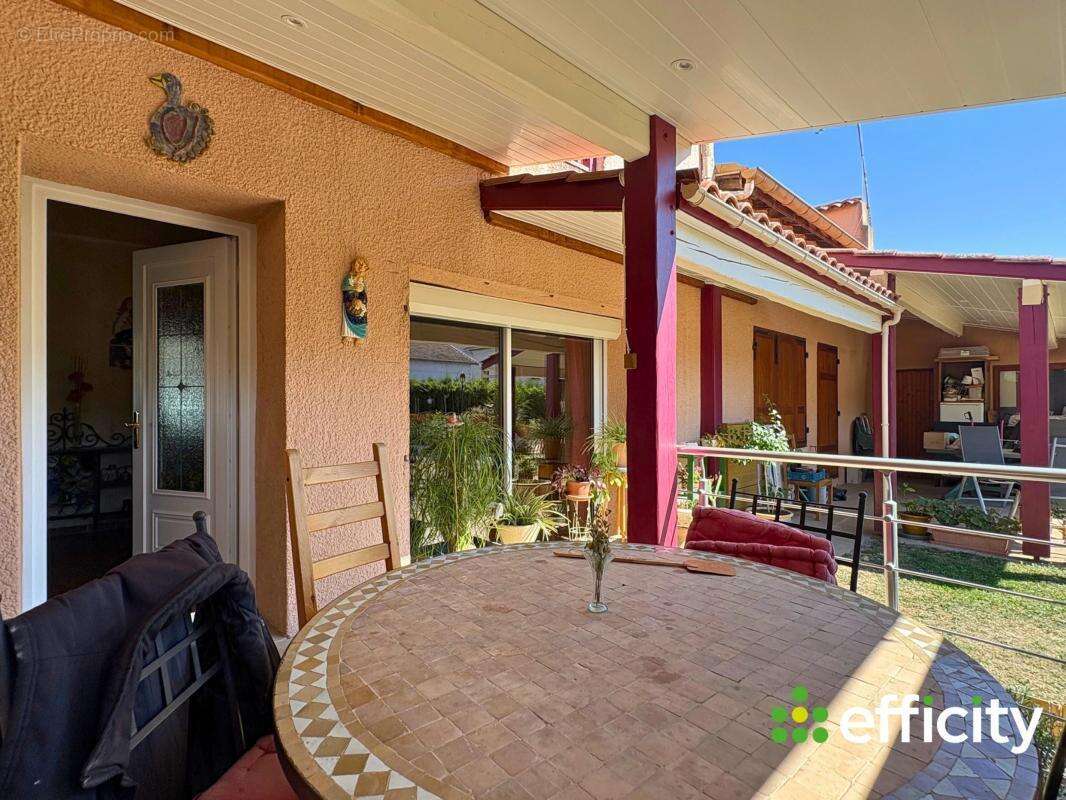 Maison à SURY-LE-COMTAL