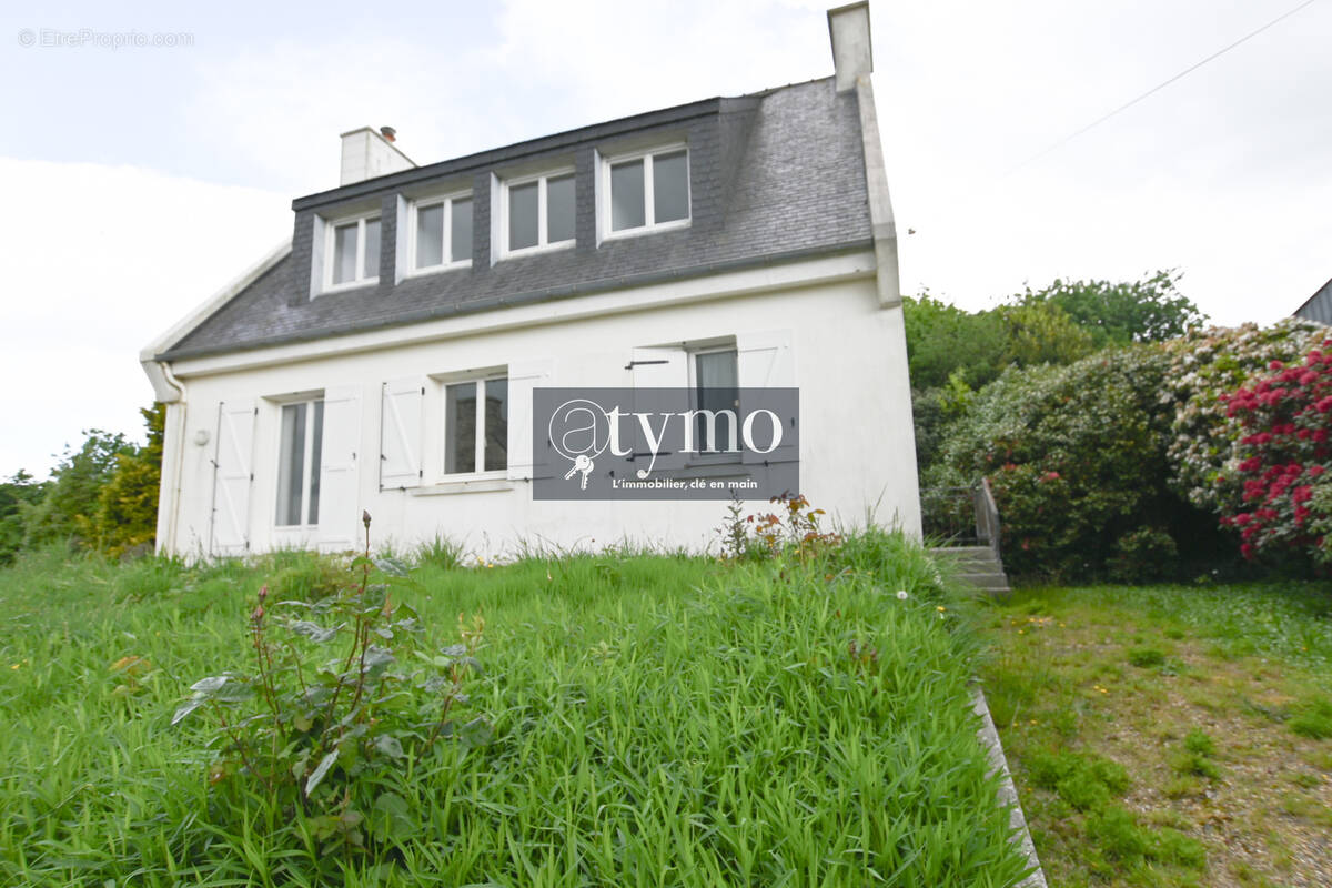 Maison à SAINT-SERVAIS