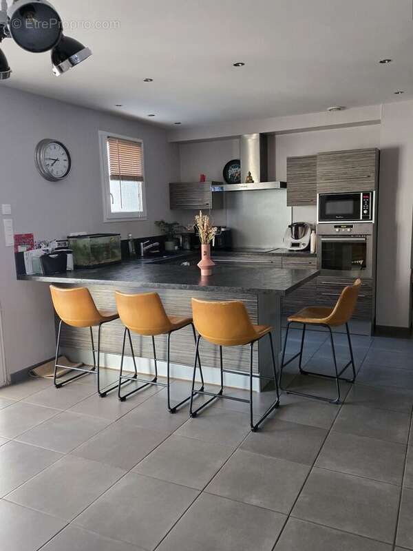 Maison 175 m² à Alban  - photo 2