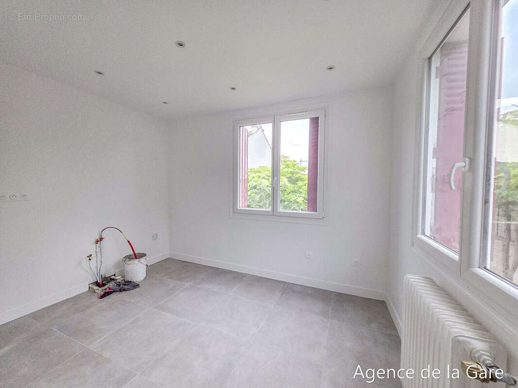 Maison Houilles 100m² + hangar 200m² - photo 5