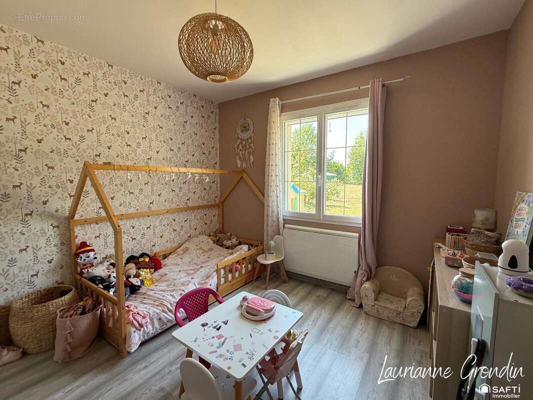 Maison 100 m² à Saint-Pierre-De-L'ile  - photo 9