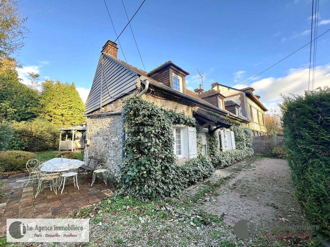Maison à FIQUEFLEUR-EQUAINVILLE