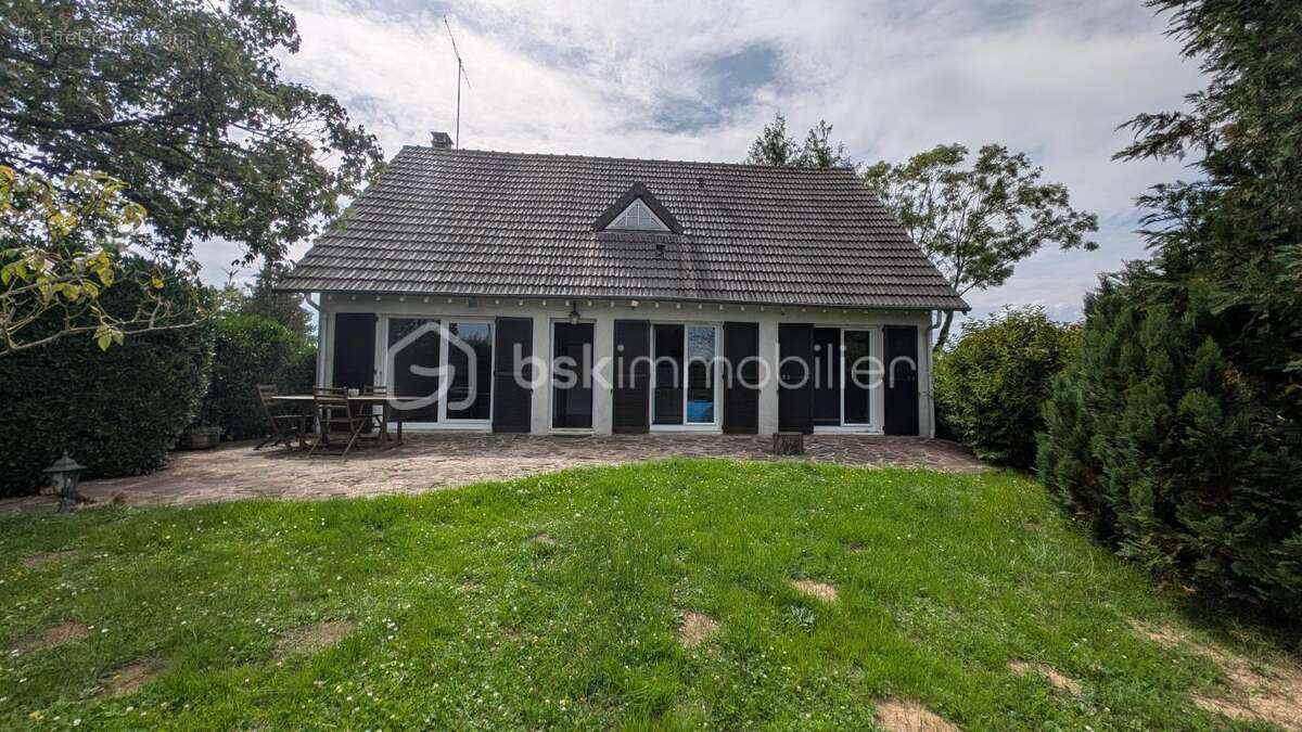 Maison à DOUE