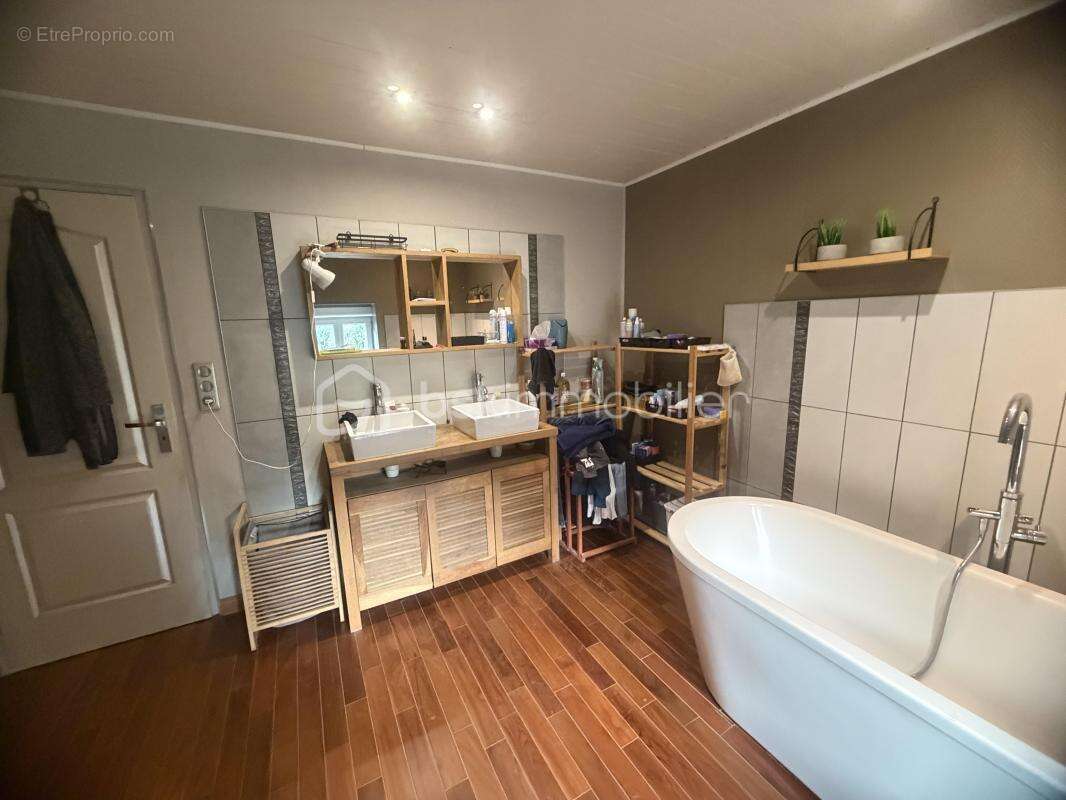 Jolie maison d'habitation dans endroit calme - photo 16