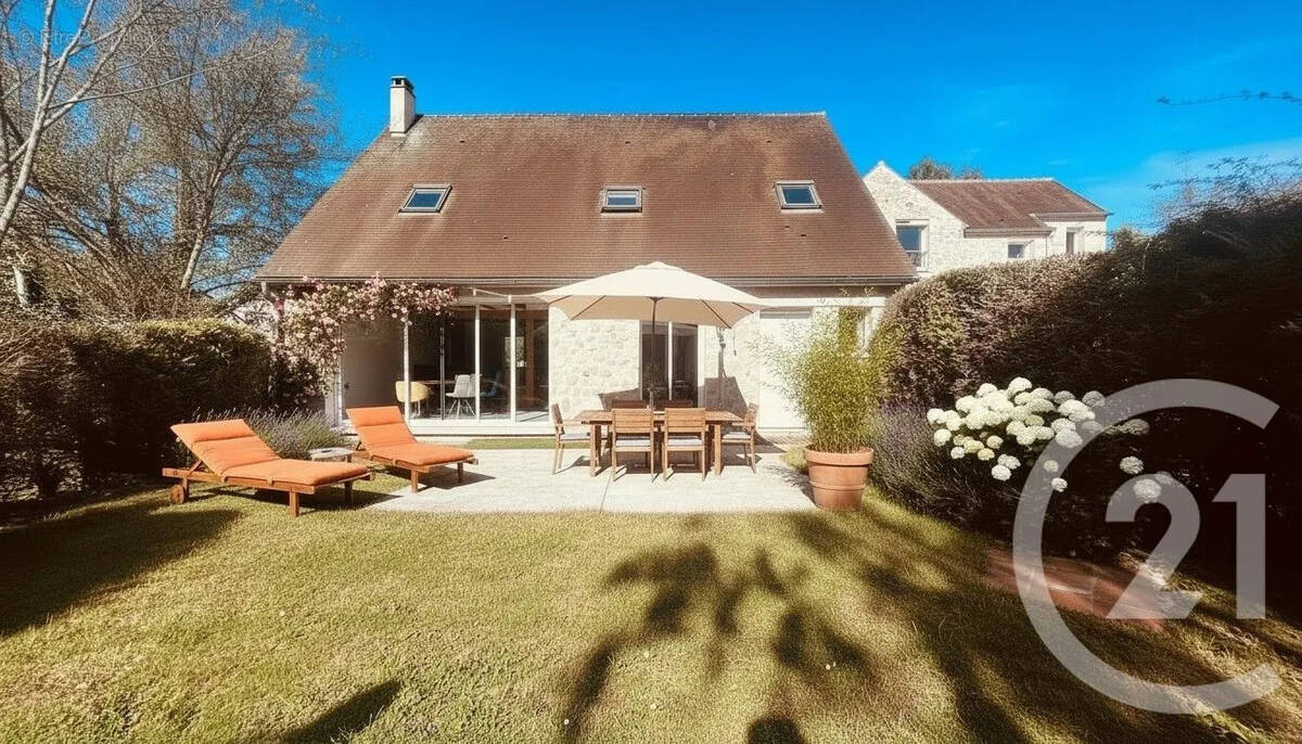 Maison à CHERENCE