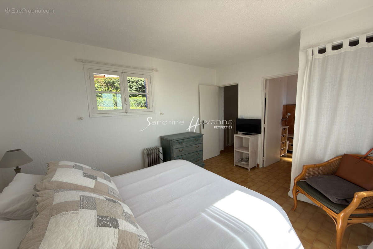 Appartement à LA CROIX-VALMER