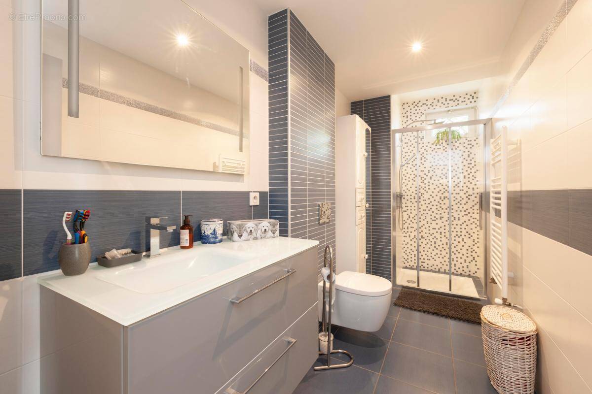 Maison à SAINT-PIERRE-DU-MONT