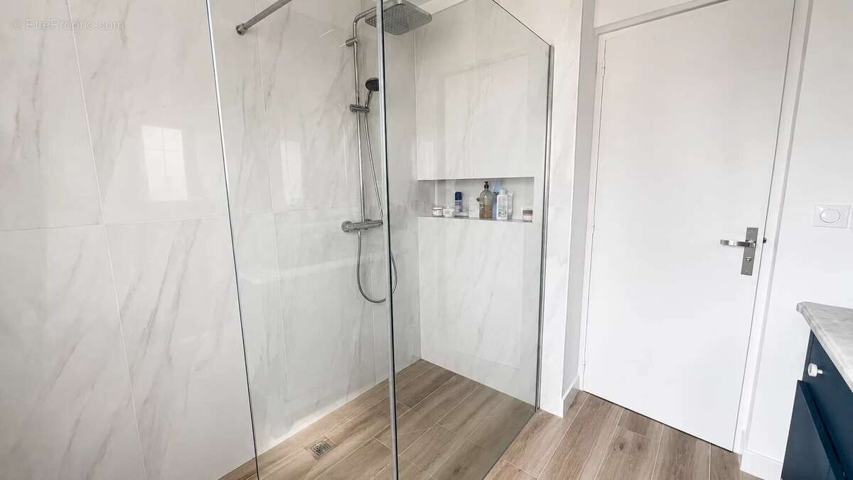 Maison 110 m² à Aubagne  - photo 12