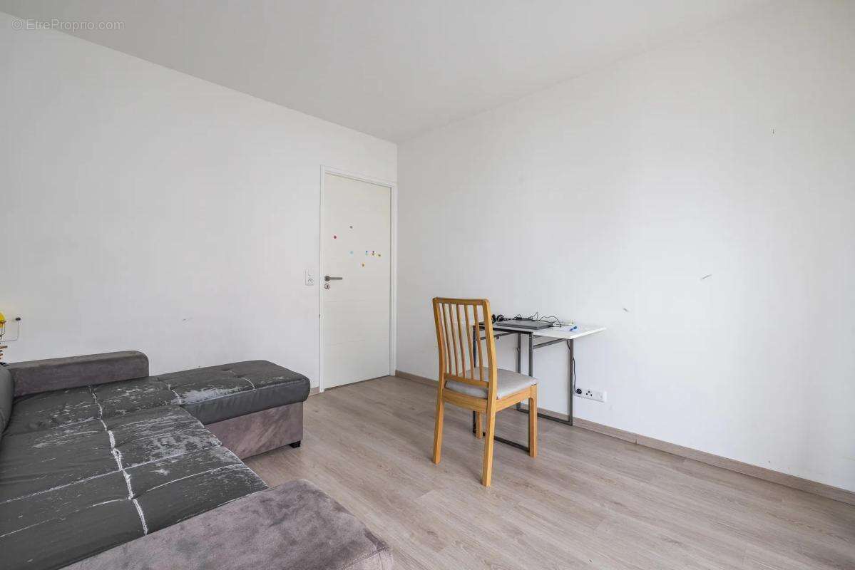 Appartement à LES PAVILLONS-SOUS-BOIS