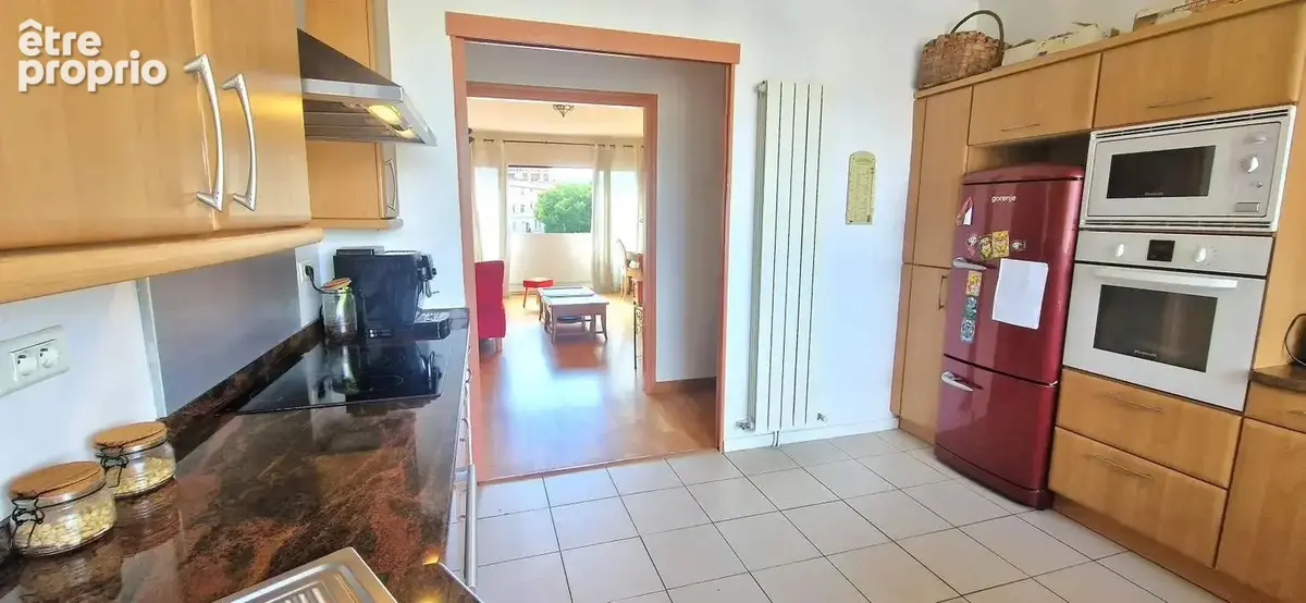 Grand F4 de 98 m² proche du centre ville - photo 5