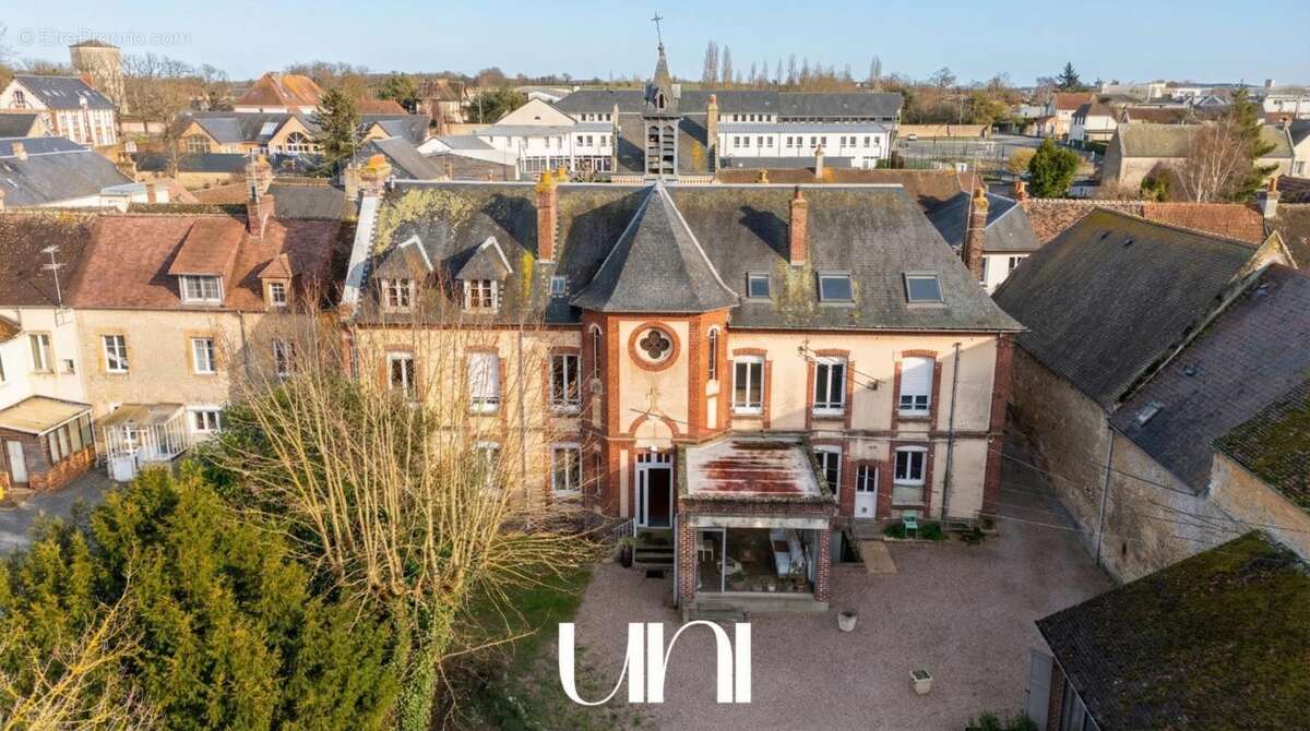 Maison à SAINT-PIERRE-SUR-DIVES