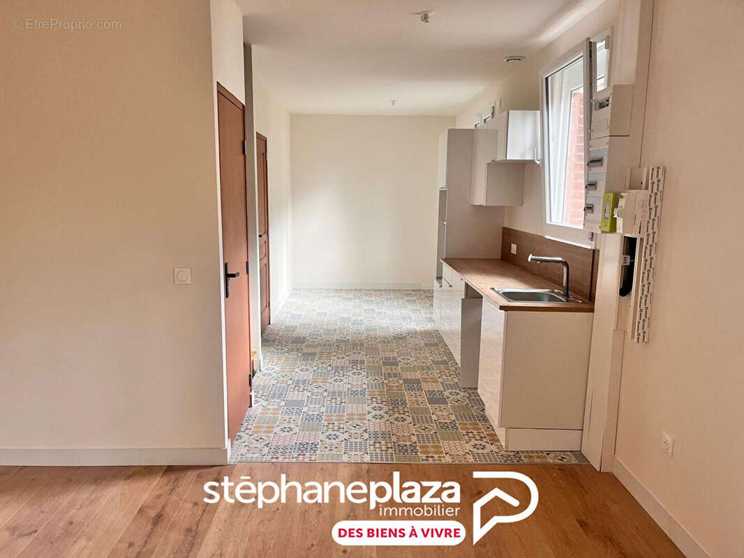 Appartement à LE MESNIL-ESNARD