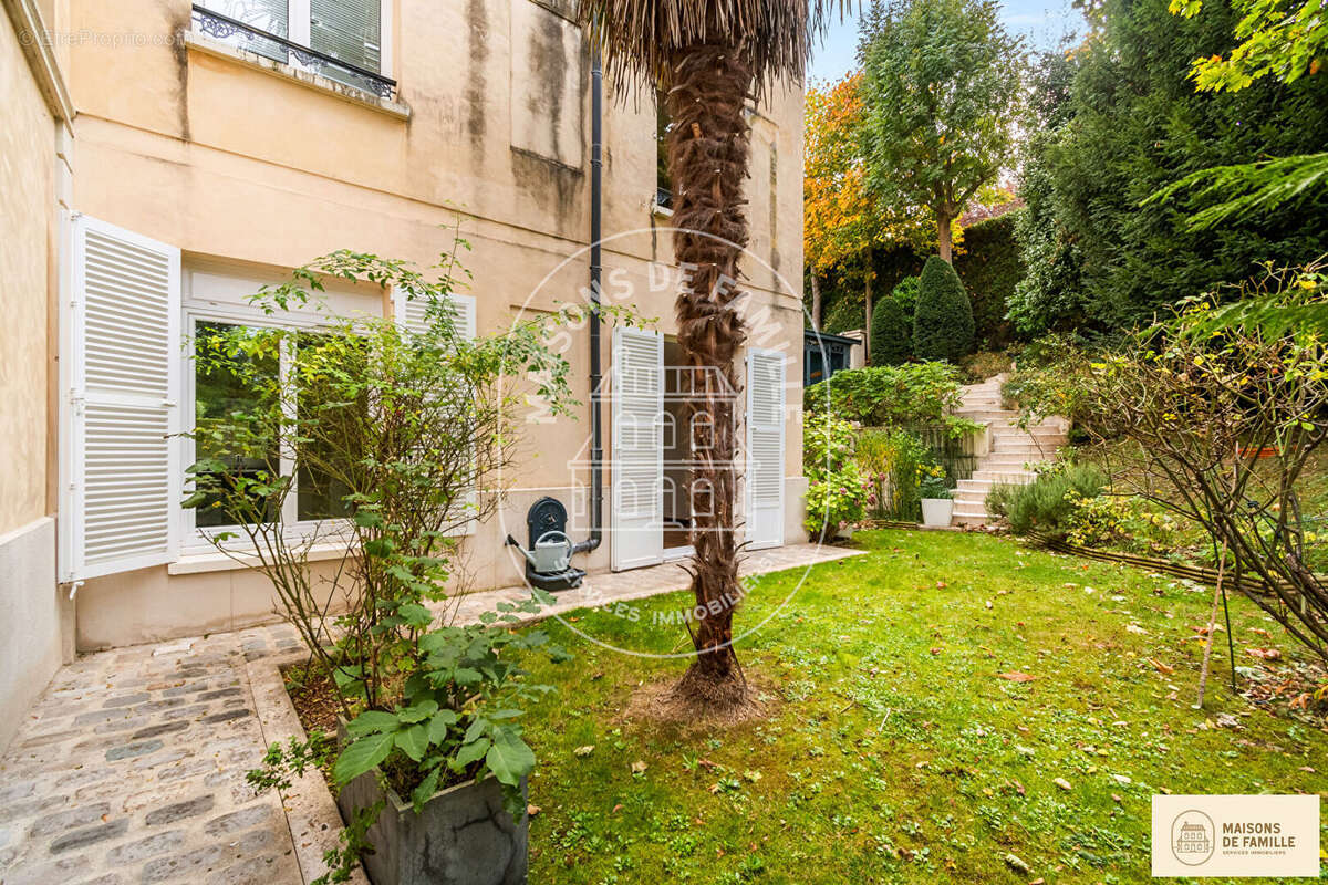 Appartement à BOUGIVAL