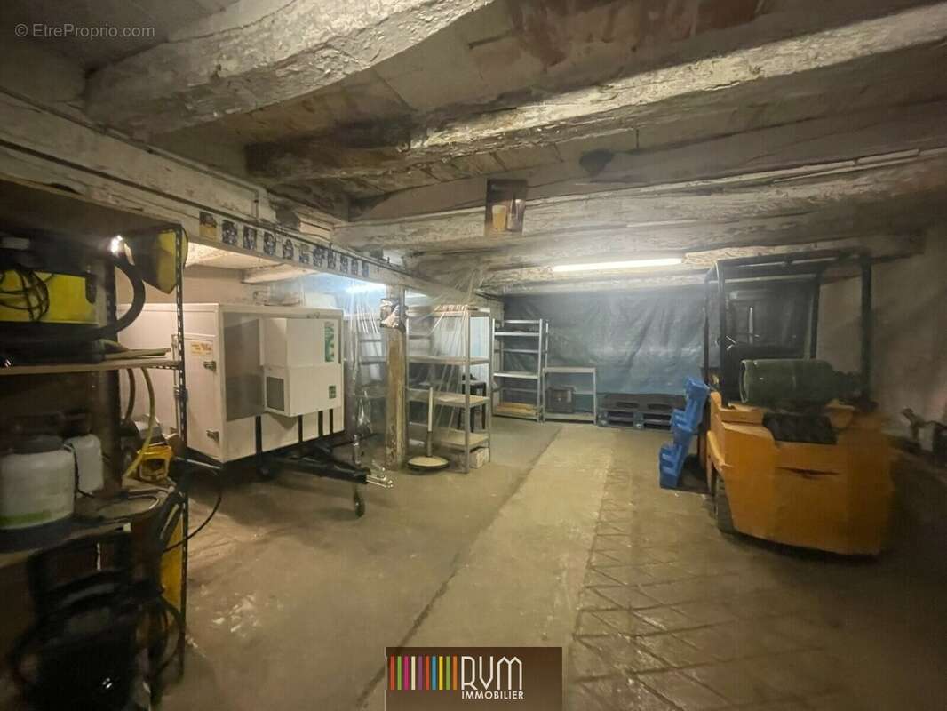 Maison 450 m² à Hautecourt-Romaneche  - photo 5