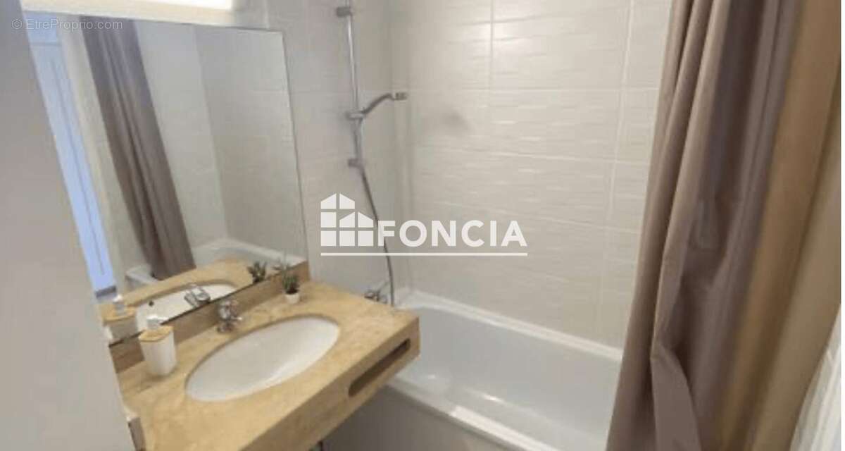 Appartement à LA VALETTE-DU-VAR